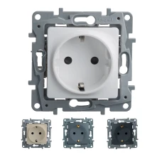 Розетка із заземленням та захисними шторками Etika Legrand