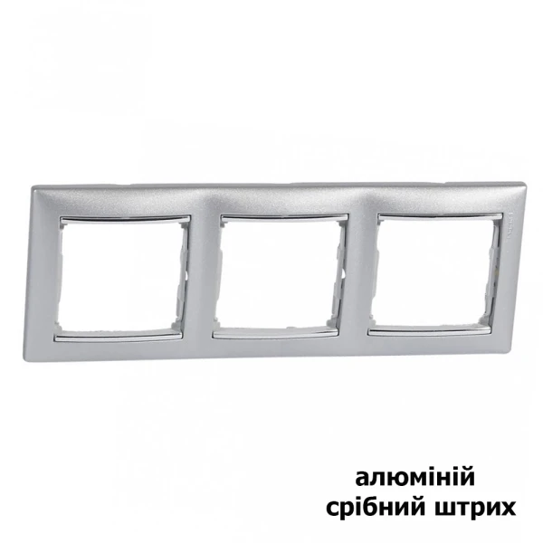 Рамка 3-місна Valena Classic Legrand - Фото 7