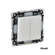 Перемикач двоклавішний IP44 Valena Life Legrand